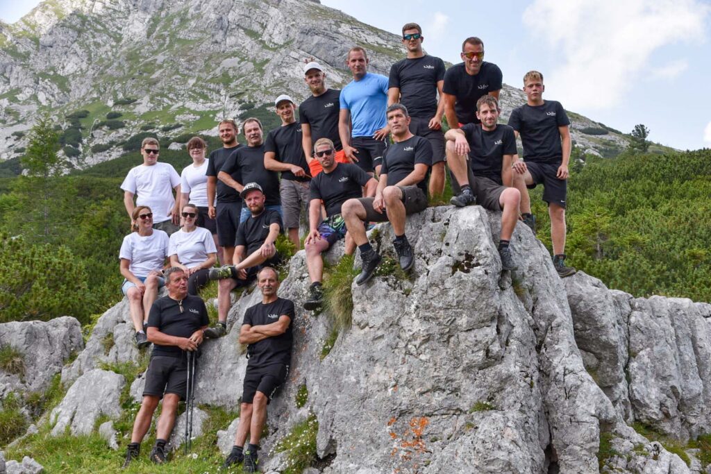 Wolfthaler Team Gruppenfoto beim Wanderausflug